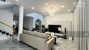 nhà 4 tầng đẹp !! đường số tân quy mt ngang 7mét - 100m2 không lỗi phong thuỷ - giá: 17 tỷ