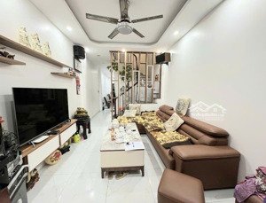 bán nhà đẹp 4 tầng, 2 thoáng phố thượng thanh, dt: 50/58m2, giá chào 6,48 tỷ có thương lượng