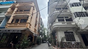 quan nhân bán nhà - lô góc - 2 mặt ô tô tránh phân lô ô tô chạy vòng quanh