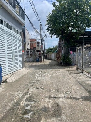 đất đầu tư giá rẻ chỉ còn một lô duy nhất ở đường lê văn tiên dĩ an 100m2, công chứng trong ngày