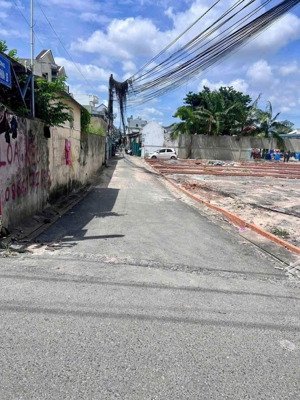 đất nhựa bình hòa 15, giá 2.8 tỷ gần vsip 1. lh vũ