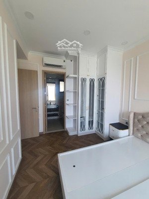 gía rẻ- bán căn hộ chung cư midtown phú mỹ hưng, 8,8 tỷ, 75m2, 2pn, 2wc,sẵn hợp đồng thuê giá tốt
