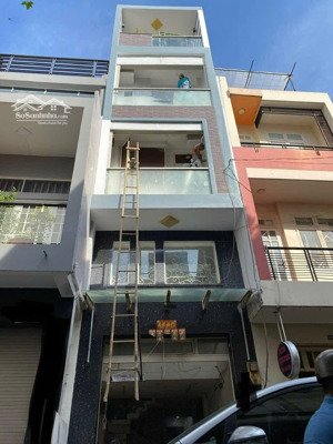 nhà đẹp giá rẻ 5 tầng btct lạc long quân có dòng tiền trung tâm quận 11 chỉ 9 tỷ