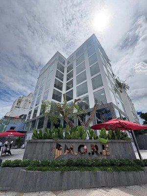 cho thuê mặt bằng góc 2mt trệt và sàn văn phòng đẹp nhất q3