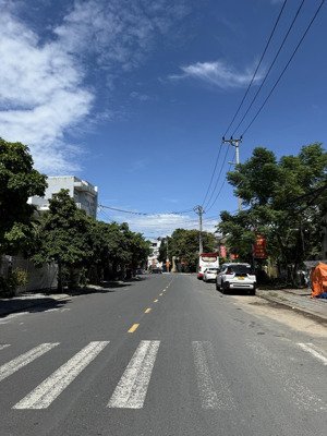 cần bán lô đất kẹp kiệt đường 10m5 trương định sát biển