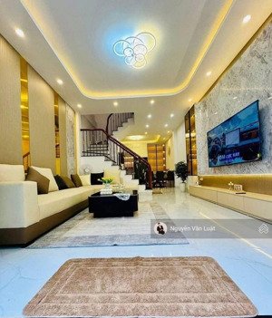 siêu phẩm xuân đỉnh - đỗ nhuận 45m,5 tầng ngõ thông , kinh doanh, ô tô đỗ , 2 thoáng