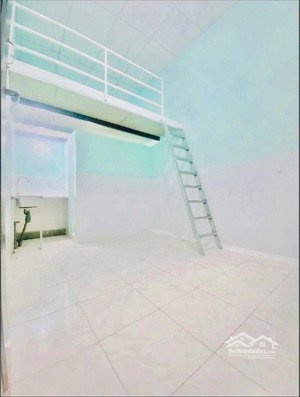 phòng trọ sv 2.7tr có gác máy lạnh toilet riêng phước long b q9