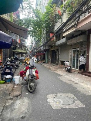 nhà 7 tầng, thang máy, 18 phòng doanh thu 110tr/ tháng, 53.2m thực tế xây 62m, mt: 6m giá: 15.5 tỷ.