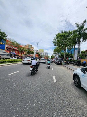 cặp nhà phố liền kề phố tài chính nguyễn văn linh siêu hiếm