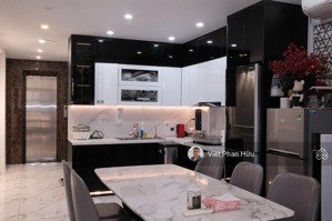 bán nhà ngọc hà ngõ thông, 2 thoáng, thang máy, kd, tặng nội thất ở ngay 51m2* 6t.