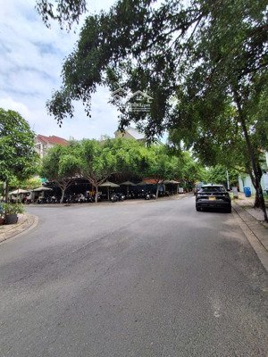 bán đất lô góc 2 mặt tiền kinh doanh (6.2 x 17), đường nhựa 12m thông, lã xuân oai, 7ty hơn