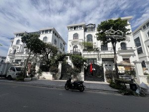 cần bán căn biệt thự duy nhất louis city. căn độc quyền duy nhất