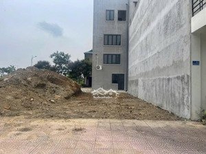đất 100m2 ngay bệnh viện thuận mỹ tdm, đường huỳnh văn cù full thổ sổ riêng, cách chợ chánh mỹ 750m