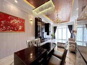 1 biệt thự góc 2 mặt tiền quận 7. lý phục man - dt: 78m2 (4,2 x 20m) đường xe hơi vi vu