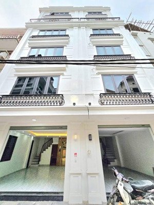 bán nhà 7t thang máy đội nhân ba đình ôtô tránh,lô góc,vỉa hè,vừa ở vừa kinh doanh dt 41/50 mt 4,7m