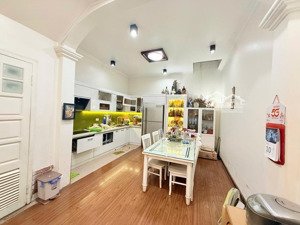 lạc long quân - nhà dân xây - phân lô bàn cờ - ô tô chạy quanh - ô chờ thang máy - an sinh vip