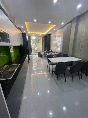 hoa hậu! võ chí công, nhà mới, tháng máy, 3 gác đỗ cửa thông, 60m ôtô đỗ, thoáng, ở luôn, 45m2*6t