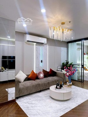 em cần bán gấp căn hộ 03 phòng ngủ có chỗ để ô tô vĩnh viễn rộng 117m2 giá chỉ 12 tỷ x- 