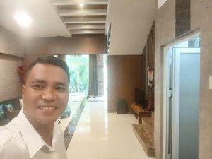 bán biệt thự 3 tầng 125m2 ngang 6.8m, gồm 4pn. siêu hiếm,duy nhất giá chỉ 13.5 tỷ tl. lh 