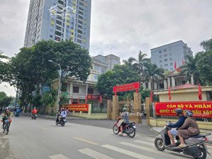 nhà đẹp đường 19/5 văn quán, phân lô 2 mặt ngõ ô tô vào nhà full nội thất 57m - 12,5 tỷ