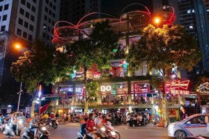 bán mặt phố nguyễn tuân lô góc 3 mặt tiền-cho thuê 2.9 tỷ/năm-dt:315m 5t- mt:45m-giá:230 tỷ