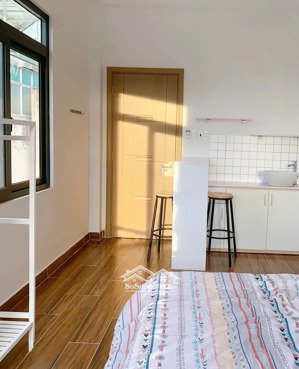 bán nhà dòng tiền 300 triệu/năm đường cách mạng tháng tám, phường 11, quận 3. chính chủ bán