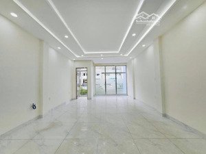 cho thuê nhà 3 tầng mặt tiền đường lê duẩn ngang 6m- 6m5