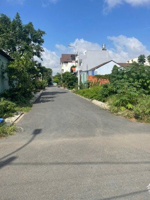 9,5 tỷ bán đất bờ sông p_hiệp bình chánh tp_thủ đức - dt : 4,5 x 22 = 99 m2 ( sổ đỏ ) -