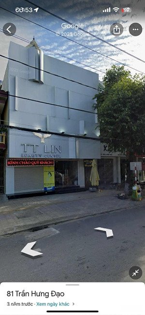 chính chủ bán nhà 3 tầng, đường trần hưng đạo , 2 mặt tiền vip trung tâm đồng hới . rẻ nhất kv