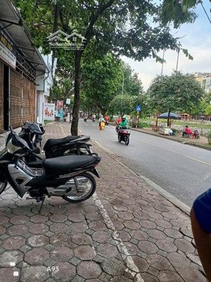 cơ hội đầu tư vàng, nhà cấp 4 mặt phố kim giang, vỉa hè rộng, 52m, sổ đỏ chính chủ, giá đầu tư.