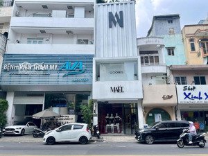 bán nhà khu vip sư vạn hạnh,quận 10 -ngay vạn hạnh mall- dt 7 x16m- 4 tầng- hdt 180 triệu- giá 31ty