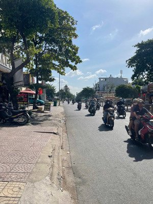 nhà mặt tiền tây thạnh, tân phú. 2 lầu, 4.5 x 17m. nhỉnh hơn 12 tỷ