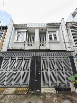 mtkd 2 mặt đường, 2 tầng, 68 m2 đường 8m, ngay chợ gò xoài, gần lê văn quới.