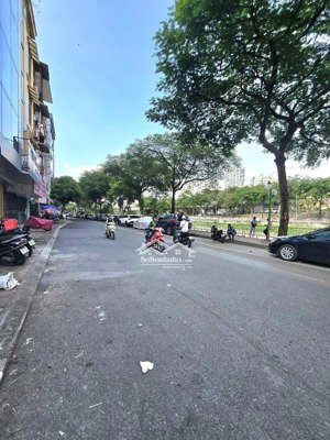 mặt phố nguyễn đình hoàn - nguyễn khang - 196m2 - mt 7.6m - 5 tầng - 92 tỷ