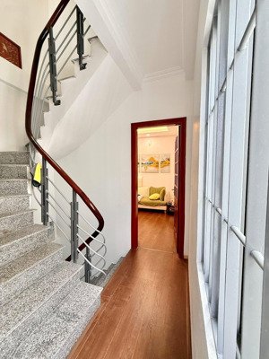 bán nhà phố hoàng hoa thám diện tích 40 m2, 5 tầng, vỉa hè rộng 10m hai mặt thoáng, lô góc