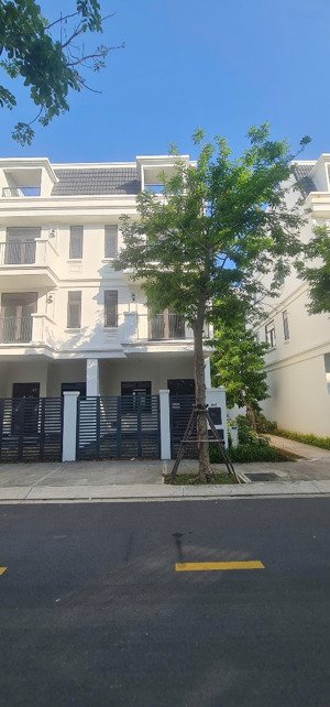 bán gấp căn liền kề góc mãng xanh tại lavida residences vũng tàu. giá 7 tỷ 050 bao toàn bộ thuế phí