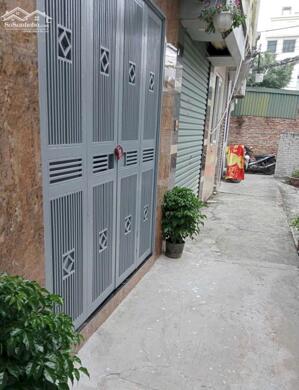 Bán nhà ngõ 198 Vĩnh Hưng 22M x4T- 3,83 Tỷ-3PN- ngõ nông-sổ đẹp