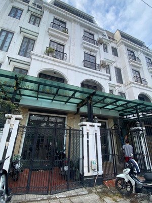 cho thuê nhà liền kề kđt đại kim mới, hoàng mai. dt 80m2, 5 tầng, mt 5m, đh, nl đầy đủ, giá 30tr