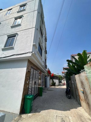 nhà ngõ thông ô tô đỗ cửa cách đại học phenika hà đông 5km giá 3.35 tỷ