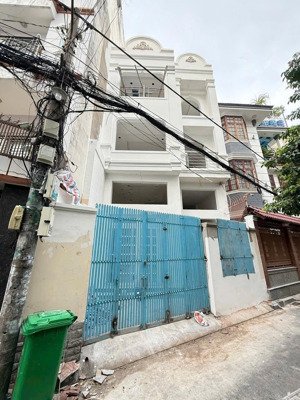 siêu phẩm ngang khủng 6m hẻm 8m cần bán gấp