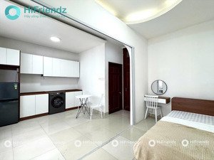 thuê căn hộ ban công 35m2 - mới đẹp 100% - full tiện nghi như ảnh - gần cầu vượt 3 tháng 2 - q10