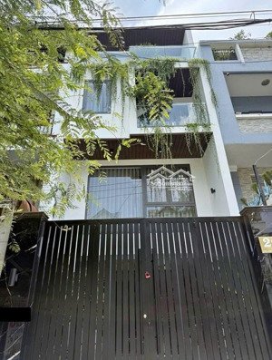 bán nhà xây tâm huyết đường phan đình phùng, p. 15, gần chợ phú nhuận, giá: 6,58 tỷ/100m2, sổ vuông