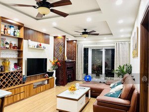 gai đình bán gấp cc hapulico complex, 110m2 ban công đông nam mát, nhà sẵn đồ, sổ đỏ. lh 