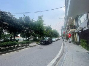 cần bán gấp nhà riêng 80m2 phố từ hoa xuân diệu quảng an tây hồ giá tốt nhất khu vực hơn 35 tỷ cótl