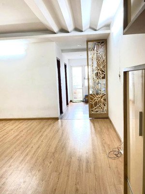 cho thuê cc vp6 linh đàm- hoàng mai , 8,3 triệu, 70m2, 2pn, 2wc, giá ưu đãi