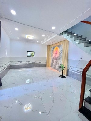 bán nhà riêng 33 m2 tại nguyễn văn quá, đông hưng thuận, quận 12, hcm giá 1 tỷ 678 triệu