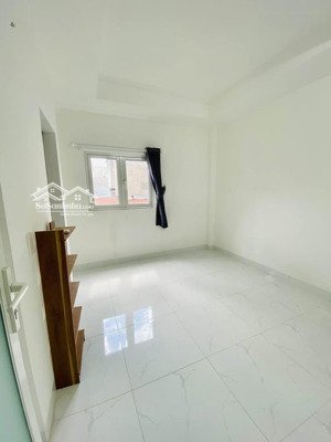 nhà đẹp đường 6m huỳnh văn bánh - phú nhuận. đang cho thuê 20tr. gần bệnh viện an sinh