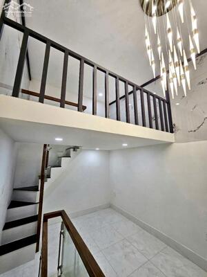 NHÀ NHỎ XINH có SHR Q8 – 2PN – NGAY CHÂN CẦU CHÀ VÀ – ĐANG CHO THUÊ - GIÁ CHỈ 1.35T