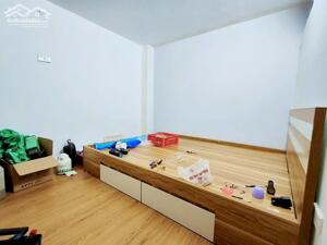 Bán căn hộ CCMN ngõ 102 Trần Thái Tông, Cầu Giấy 63m, 3PN2WC giá 2.2 tỷ, về ở ngay