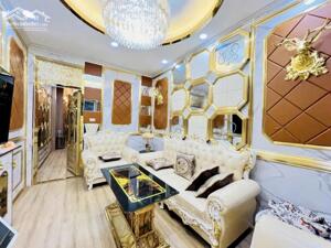 Bán Nhà Phố Hoàng Cầu | 44m2 x 5 Tầng – Gần Hồ, Gần Trường – Nhà Đẹp Ở Ngay – Giá 13.88 Tỷ